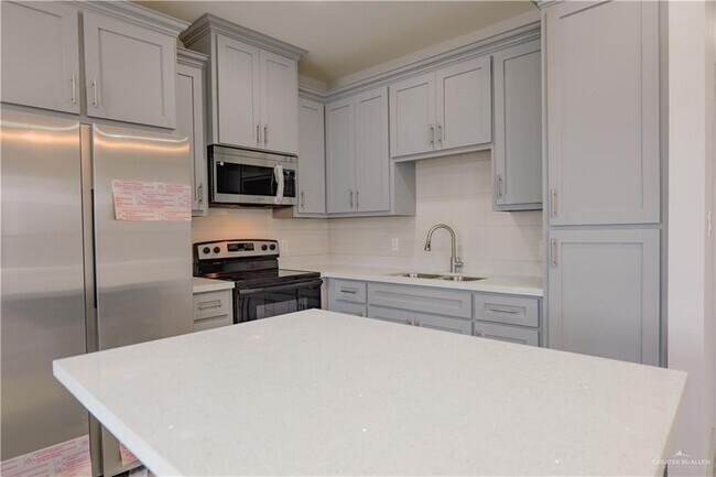 Building Photo - 12 Briggs Rd