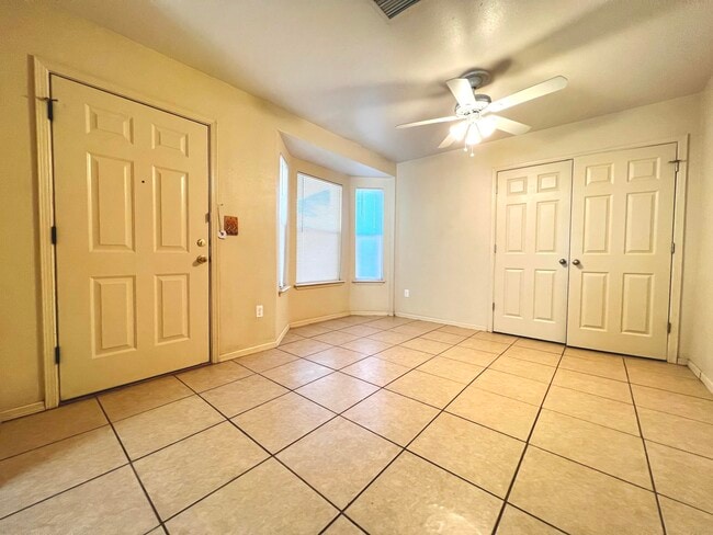 Building Photo - 10183 Dijon Pl