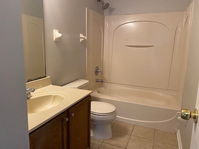 Building Photo - Spacious 3-Bedroom Home in Cordova-Stylish & Comfortable Living!