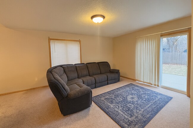 Building Photo - 1040/1044 4th St SE, Forest Lake, MN 55129 (duplex)