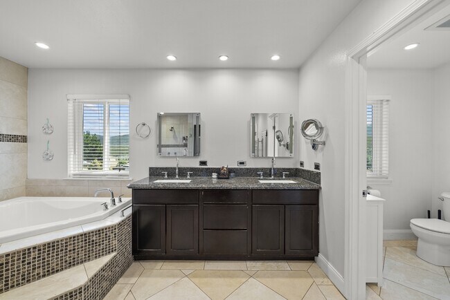 Building Photo - 14625 Flintstone Dr