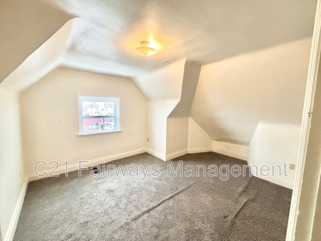 Building Photo - 703 Brookline Blvd