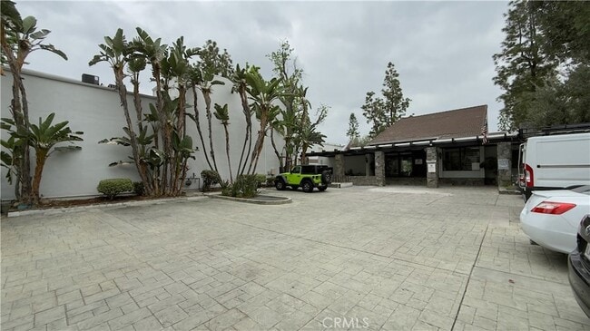 Building Photo - 18645 Hatteras St