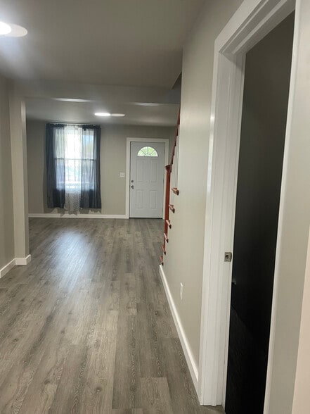 Building Photo - 407 Herman Ave