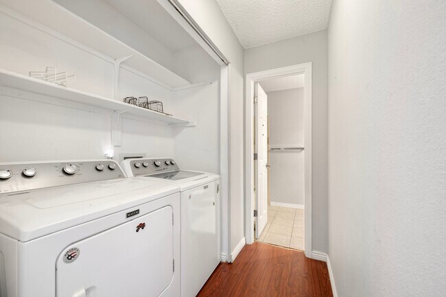 Building Photo - 145 Caria Dr