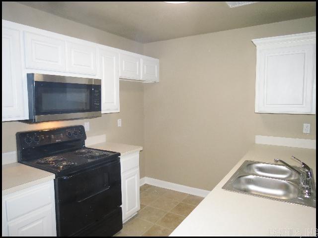 Building Photo - 185 Charles Dr