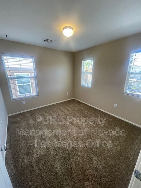 Building Photo - 9360 Fort Bayard Ave