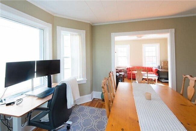 Building Photo - 21 Congdon Ave