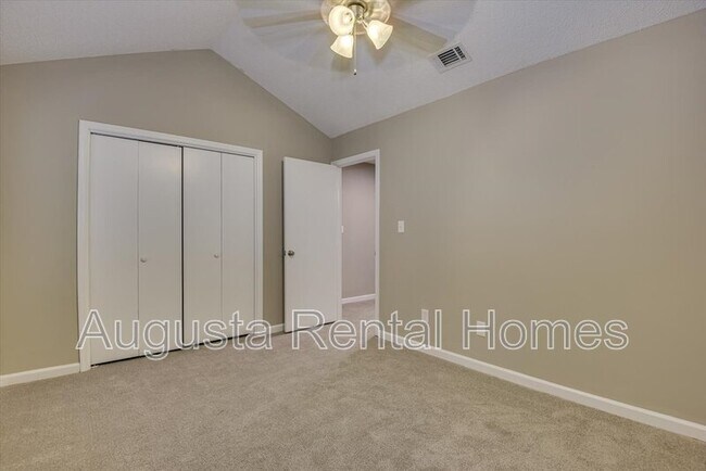 Building Photo - 138 Chalet North Boulevard - 138