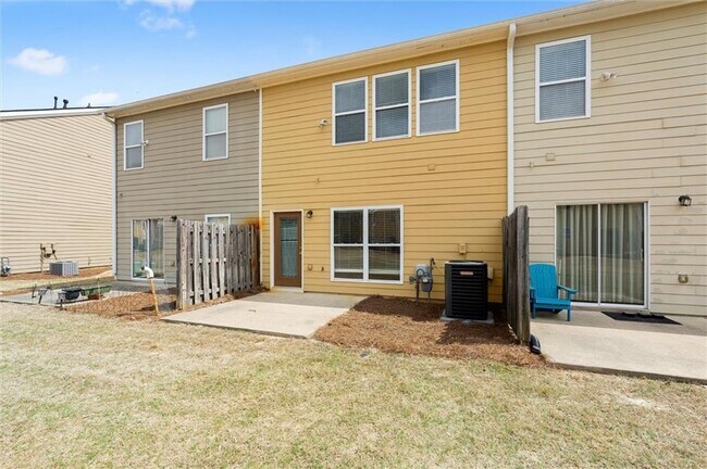 Building Photo - 1947 Lakeshore Overlook Cir NW