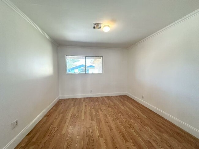 Building Photo - Charming Single-Story Home in Spring Valley