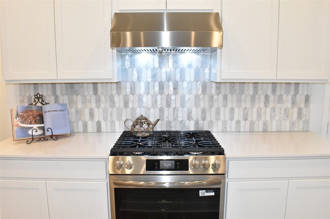 Building Photo - 32042 Sweet Pea Mdw Dr