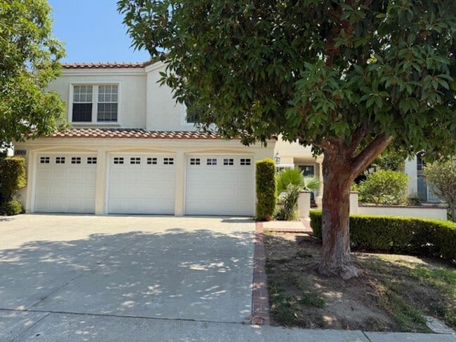 Primary Photo - ****1/2 month off rent*****Spacious Home i...