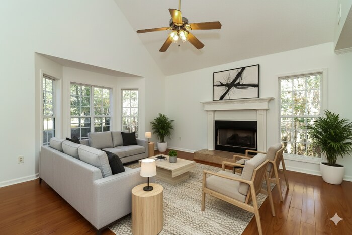 Building Photo - 389 Tapley Rd