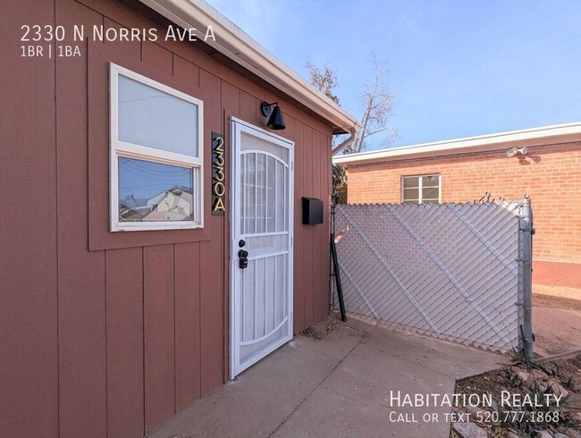 Building Photo - Remodeled Designer Touches! 1Bed/1Bath, ne...