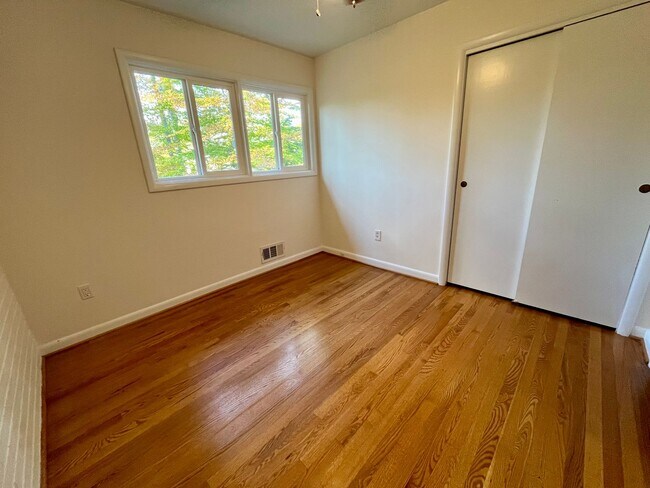 Building Photo - 8308 Whitman Dr