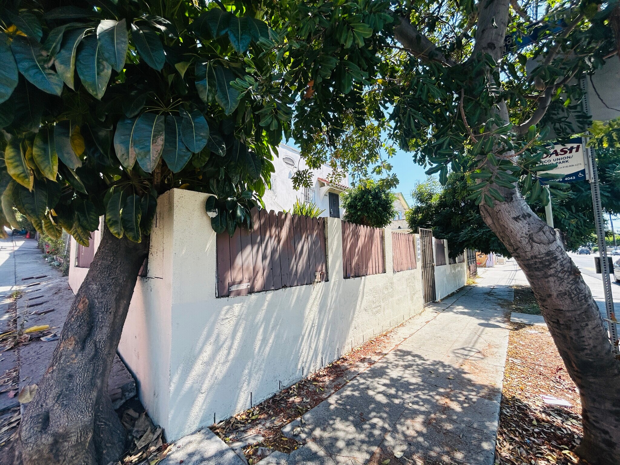 Building Photo - 1404 Echo Park Ave