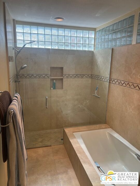 Building Photo - 587 N Saturmino Dr