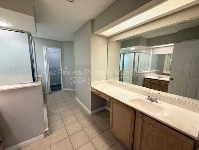 Building Photo - 816 Brookstone Ct