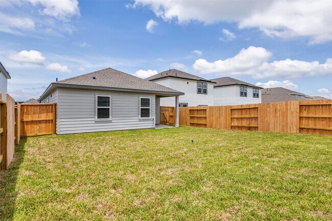 Building Photo - 18669 Shauna Danielle Dr