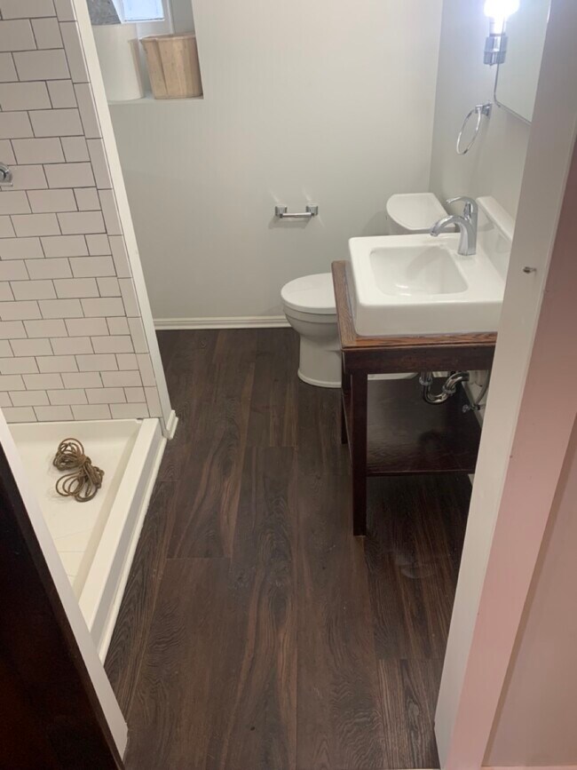 Building Photo - 920 Keswick Blvd