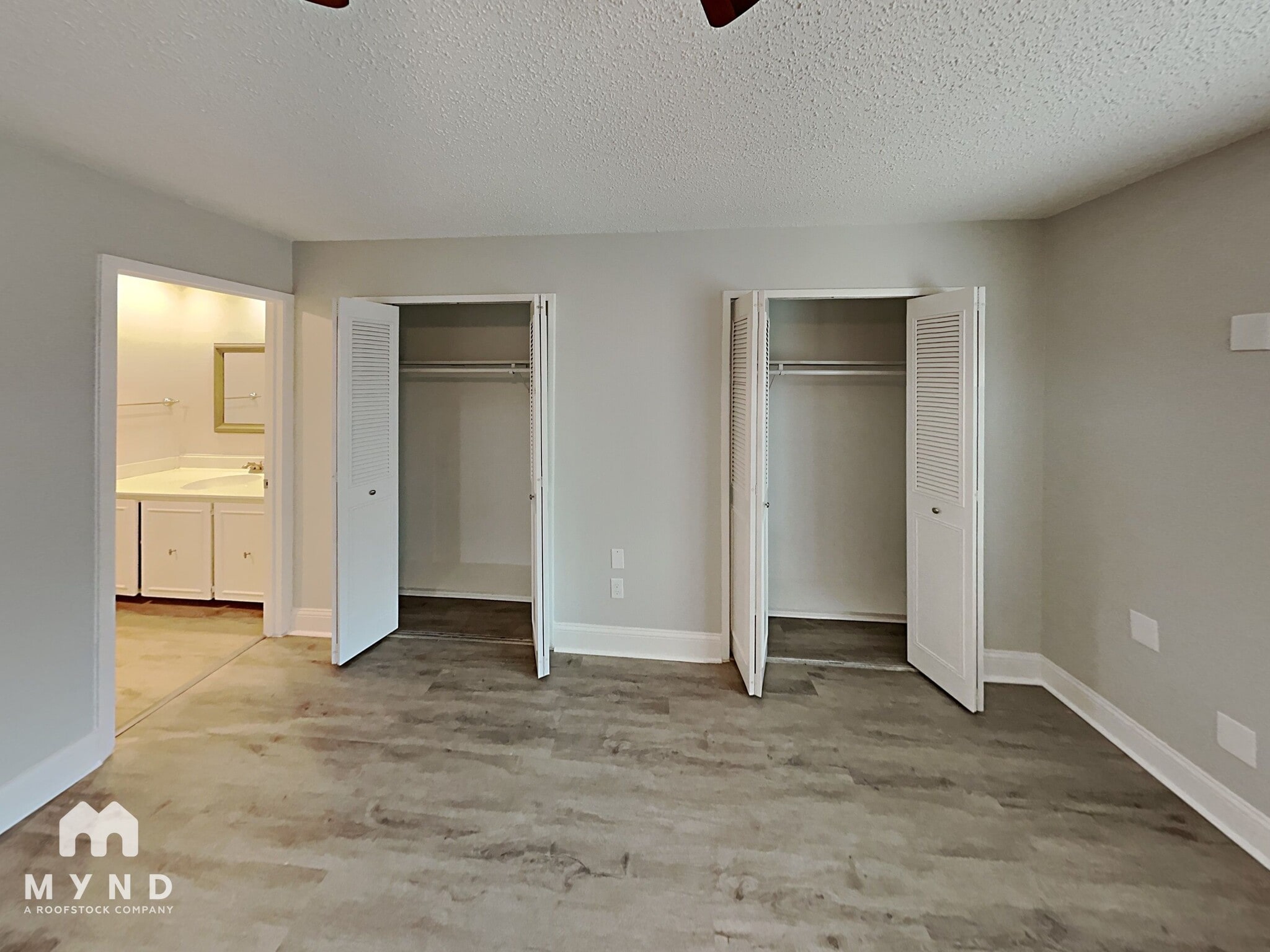 Building Photo - 1303 Hillsdale Dr