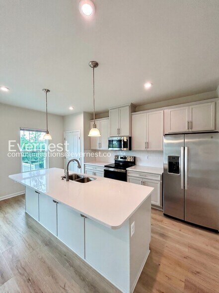 Building Photo - 8808 Stevenson Ln