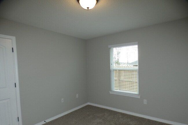Building Photo - 3-Bedroom Home - The Woodlands
