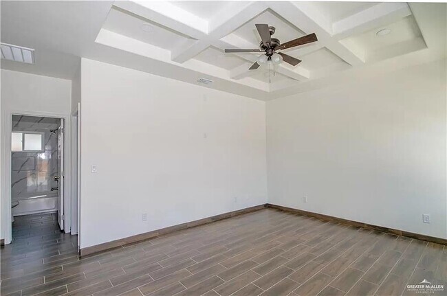 Building Photo - 18 W Sandlewood St