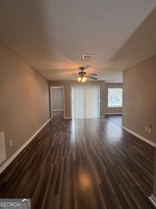 Building Photo - 6 Talbot Ct