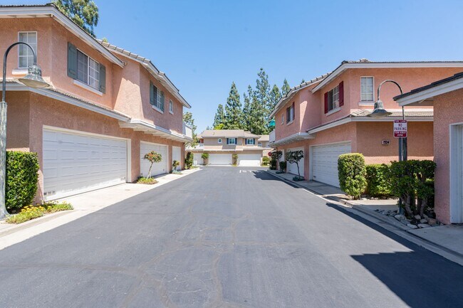 Building Photo - 3-bedroom, 2.5-bath condo nestled in the prestigious Terra Vista community of Rancho Cucamonga