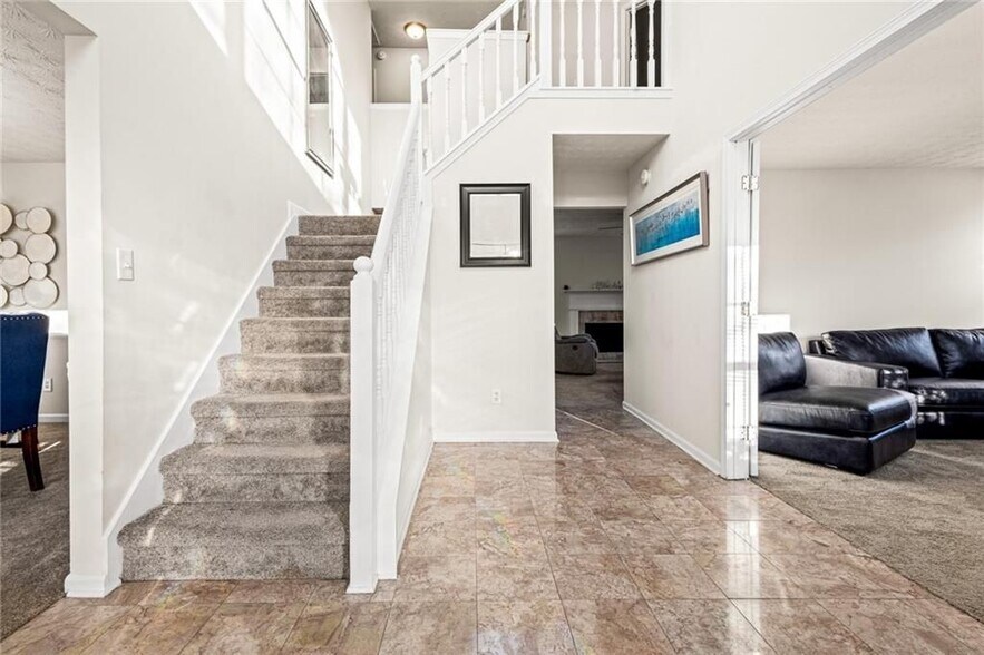 Building Photo - 2034 Locksley Terrace