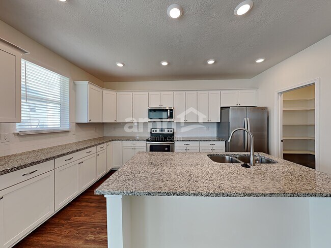 Building Photo - 2308 E Tumbleweed Rd