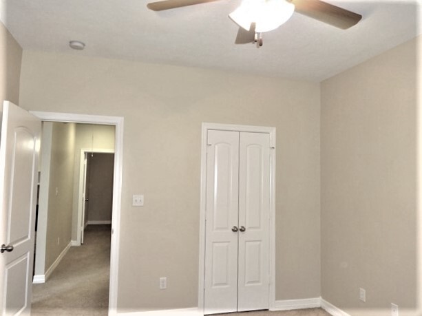 Building Photo - 12424 Red Stag Ct