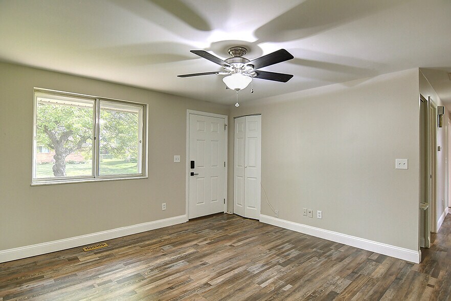Building Photo - 7371 Cedar Knolls Dr