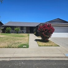 Building Photo - 4 Bedroom Home in Northeast Modesto