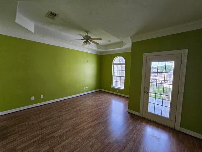 Building Photo - 11045 Landswalk Dr