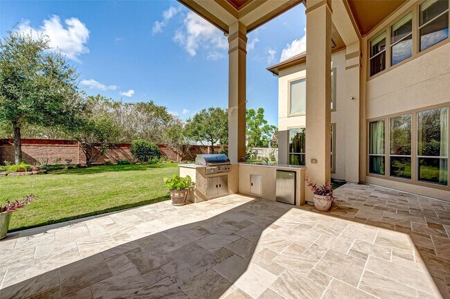 Building Photo - 2914 Cotswold Lane
