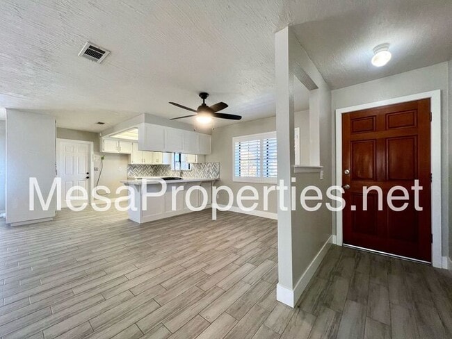 Building Photo - 18387 Seaforth St