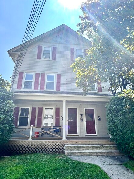 Building Photo - 136 Church St