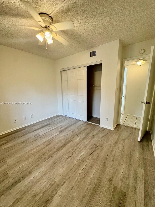 Building Photo - 110 Gardens Dr