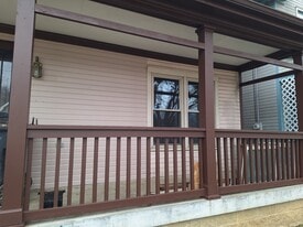 Building Photo - 1550 Gallagher St