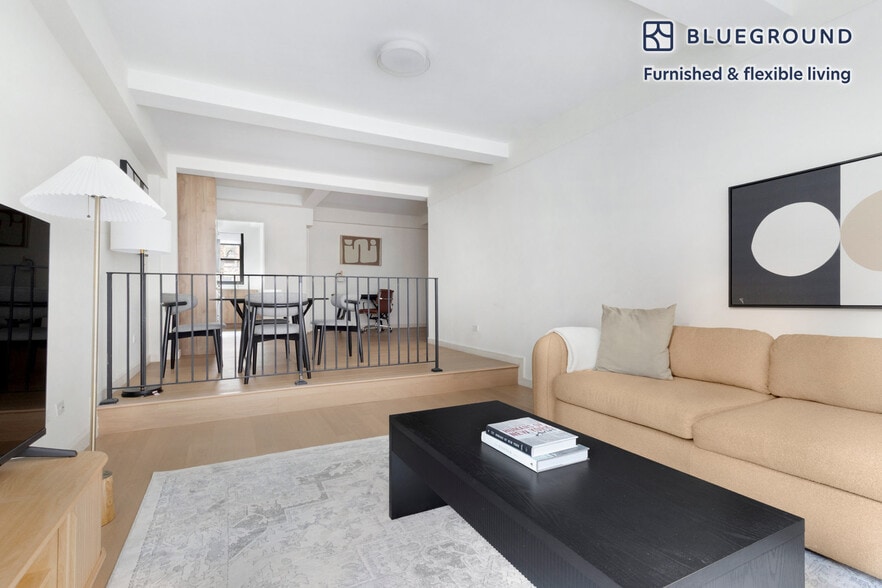 Building Photo - 340 E 52nd St