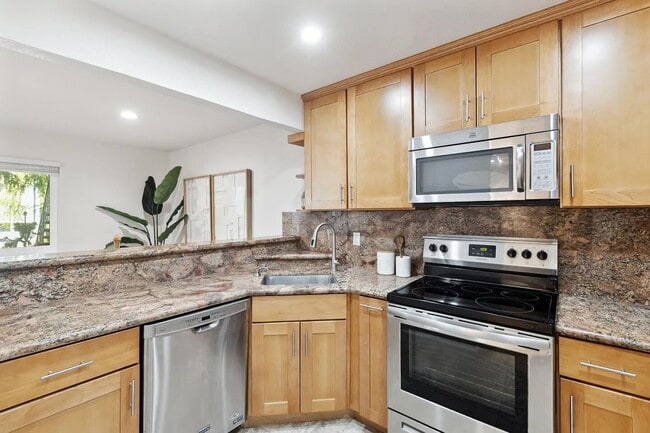 Building Photo - "Chic 1-Bedroom San Jose Retreat with Luxu...
