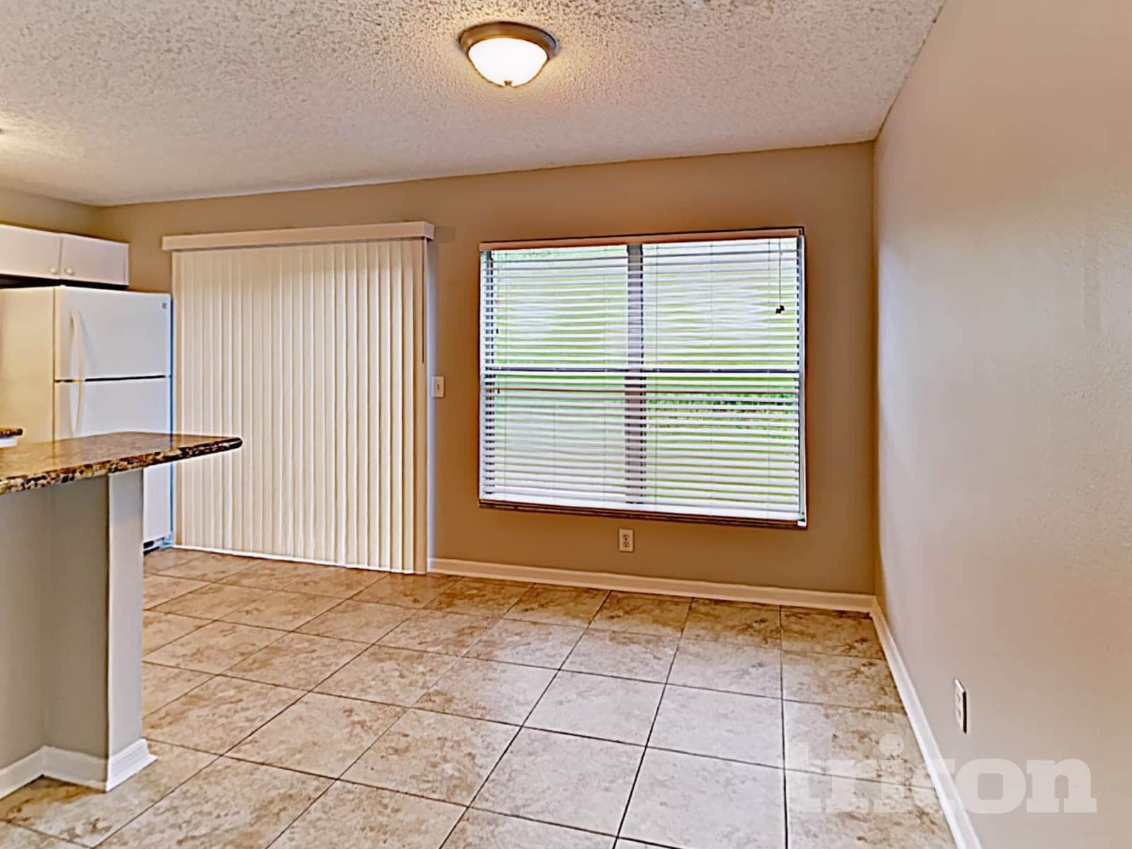 Building Photo - 914 Cape Cod Cir