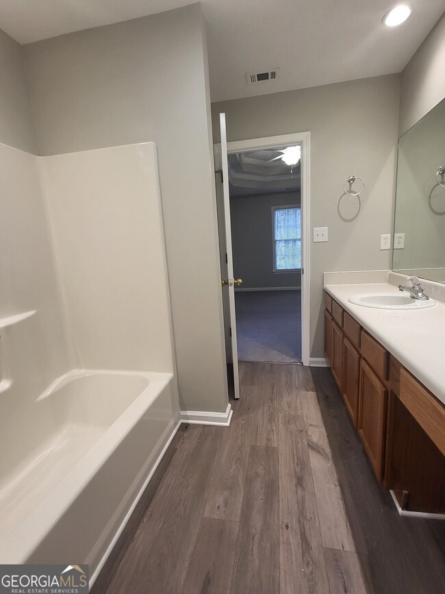 Building Photo - 112 Sundown Dr