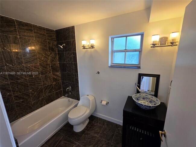 Building Photo - 29 Santillane Ave