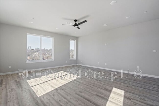 Building Photo - 948 S Corinth St Rd