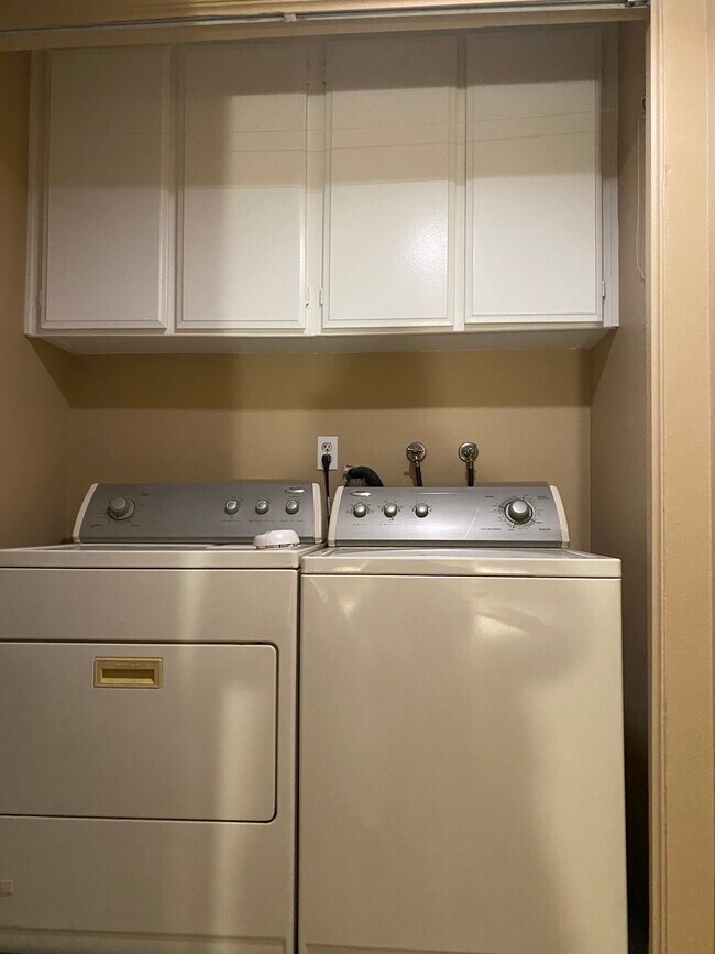 Building Photo - 13211 Vanowen St