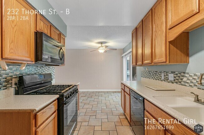 Building Photo - 232 Thorne St